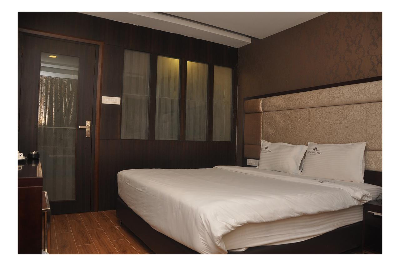 فندق The Kings Park Residency شيناي المظهر الخارجي الصورة